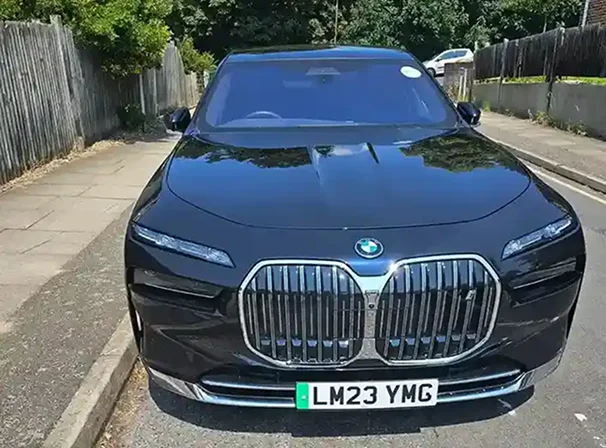 BMW i7 chauffeur UK luxury electric executive saloon for private travel