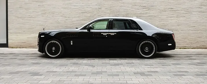 Rolls Royce chauffeur UK ultra-luxury vehicle for private travel